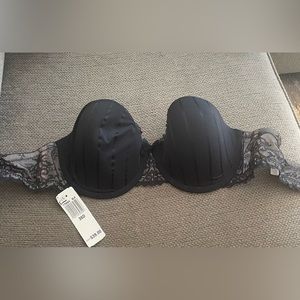 Felina Lingerie Strapless bra comes with bra straps 36D